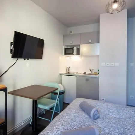 Apartment Le Petit Hector -studio Cosy Avec Parking -debourg