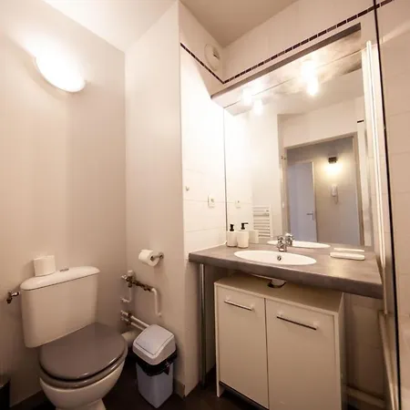 Le Petit Hector -studio Cosy Avec Parking -debourg Apartment Lyon